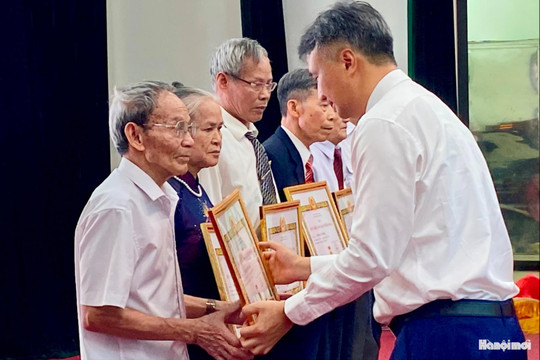 Xã Vĩnh Thanh: Mỗi đảng viên là một tấm gương sáng
