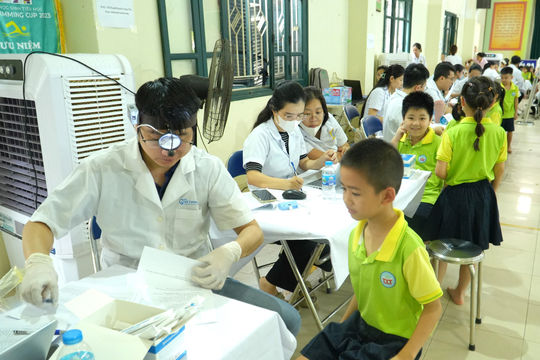 Phường Thanh Xuân tăng tốc khám sức khỏe học sinh trước năm học mới