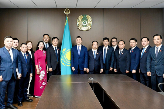 Hà Nội kết nối với các địa phương, đơn vị tại Kazakhstan trong phát triển đô thị và công trình xanh
