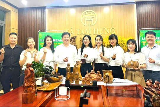 Khi tinh hoa làng nghề Tam Hưng lên “sóng” livestream