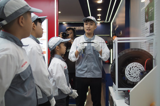 Mảnh ghép cần thiết trong điện hóa giao thông