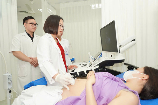 Tháo gỡ rào cản sinh con trong bối cảnh mức sinh thấp