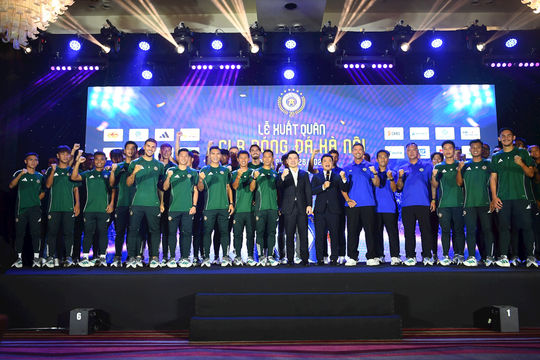 Hà Nội FC tăng tốc đầu tư, sẵn sàng cho mùa giải mới