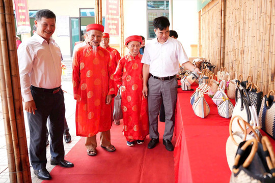 Hồng Vân xây dựng nhà văn hóa đa mục tiêu