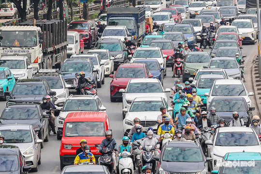 Người dân rời Thủ đô về quê nghỉ lễ dịp Quốc khánh