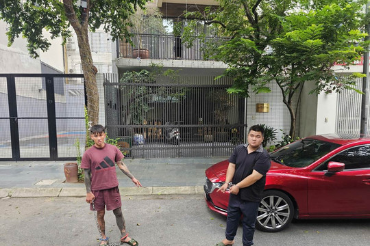 Khởi tố 3 kẻ đập kính ô tô, trộm cắp tài sản