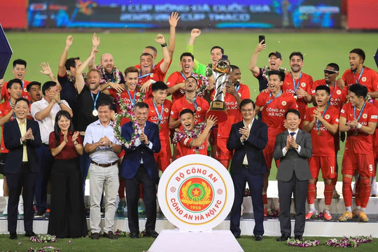 CAHN đăng quang Siêu cúp Quốc gia 2025-2026