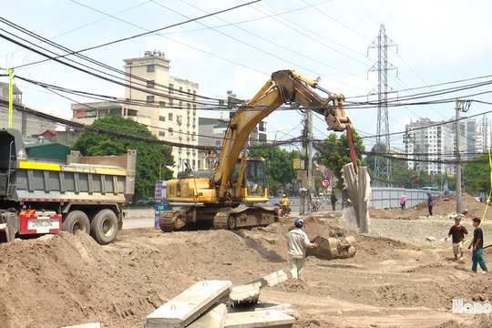 Nhịp thi công sôi động trên công trường dịp Quốc khánh 2-9