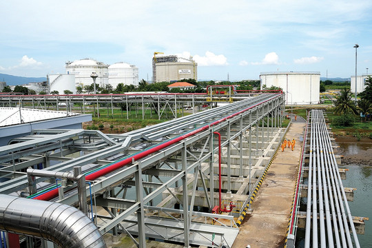 Điện khí LNG: Hướng tới hệ thống điện xanh và bền vững