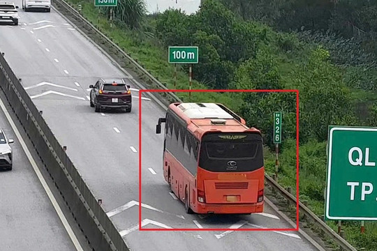 Rà soát quy định và mức phạt về khoảng cách an toàn trên cao tốc
