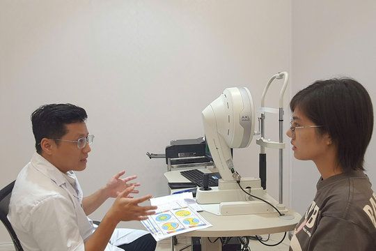 Triển khai Luật Thủ đô 2026: Hà Nội hỗ trợ chi phí phẫu thuật tật khúc xạ cho người trẻ