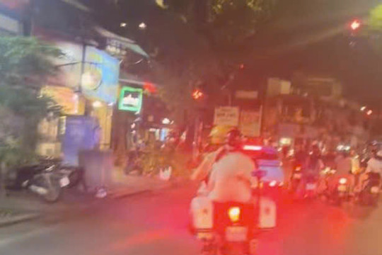 Cảnh sát giao thông bất ngờ nhận được "mưa lời khen" trên mạng xã hội