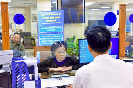 Lấy người dân, doanh nghiệp làm trung tâm phục vụ