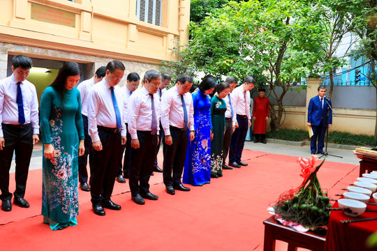 Lãnh đạo thành phố Hà Nội dâng hương tưởng niệm đồng chí Trần Phú