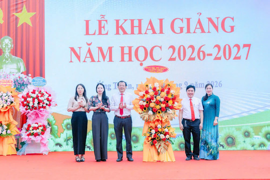 Hơn 10.600 học sinh xã Ứng Thiên tưng bừng khai giảng năm học 2026-2027