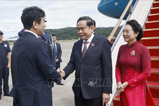 Chủ tịch Quốc hội Trần Thanh Mẫn và Phu nhân bắt đầu thăm chính thức Hàn Quốc