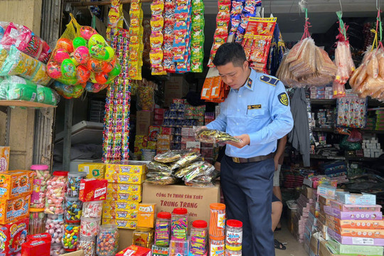 Hà Nội kiểm tra, xử lý hơn 6000 vụ buôn lậu, hàng giả trong 8 tháng