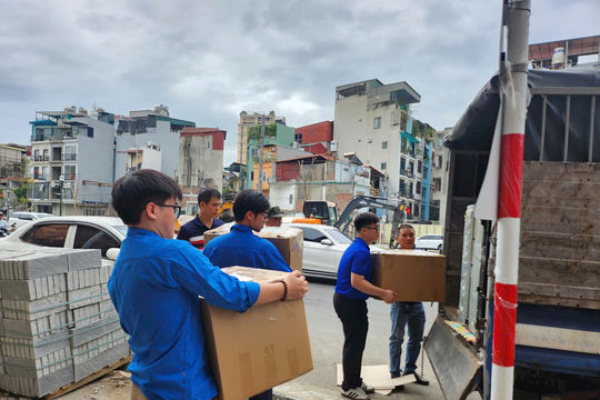 Tuổi trẻ phường Ô Chợ Dừa góp sức trong công tác giải phóng mặt bằng