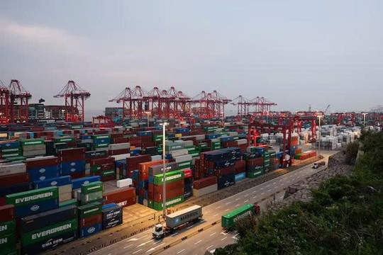 Xuất khẩu Trung Quốc bứt tốc nhờ AI và công nghệ cao
