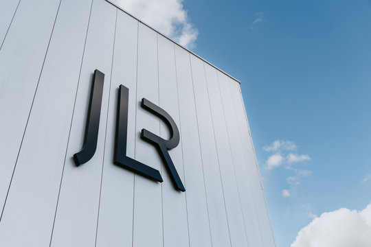 Jaguar Land Rover cắt khoảng 4.000 việc làm trong hai năm