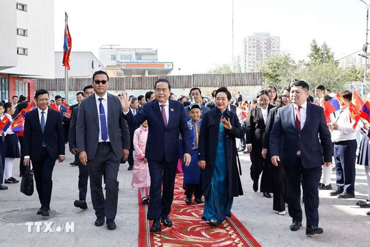 Bồi đắp tình hữu nghị Việt Nam - Mông Cổ qua các thế hệ học sinh