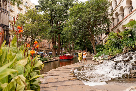 Đánh thức sức sống bên những dòng sông