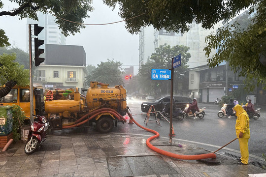 Hà Nội mưa trên 70mm, chủ động chống ngập