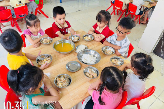 Xã Hưng Đạo siết kiểm soát an toàn bữa ăn bán trú