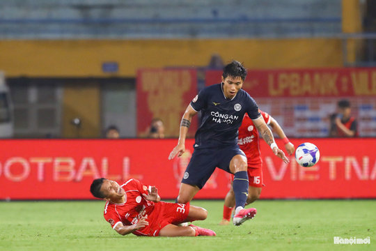 Bạo lực trở lại, V.League cần những "cái đầu lạnh"