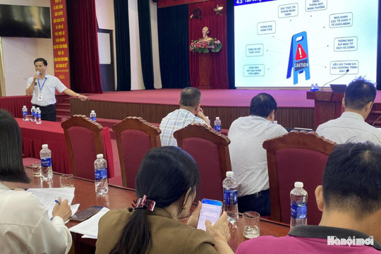 Nhận diện nguy cơ, xây dựng năng lực làm chủ không gian số