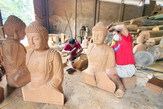 Đưa sản phẩm làng nghề vươn xa nhờ không gian số: Cách làm hay từ xã Tam Hưng