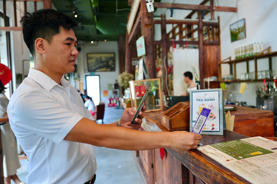 Ra mắt mô hình “Tuyến đường số - thanh toán không dùng tiền mặt” tại xã Sơn Đồng