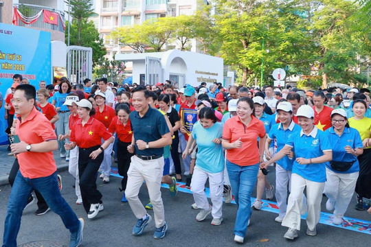 Phường Phương Liệt: Hơn 400 vận động viên tham gia chung kết Giải chạy Báo Hànộimới