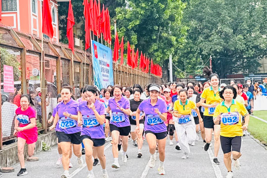 Phường Kim Liên tổ chức Chung kết Giải chạy Báo Hànộimới lần thứ 51