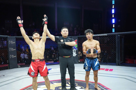 LION Championship 35: Phú Thịnh giành quyền tranh đai vô địch hạng 52kg