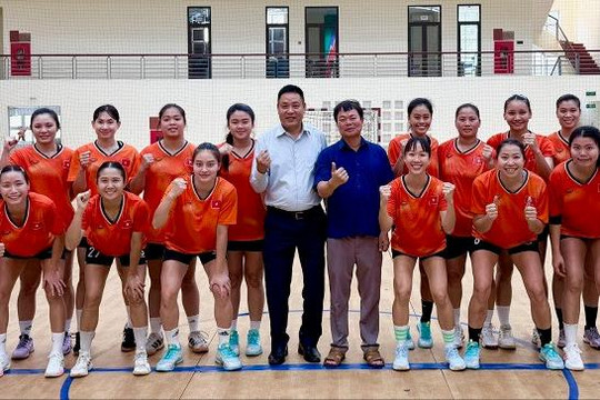 ASIAD 20: Bóng ném nữ Việt Nam háo hức trong lần đầu tham dự