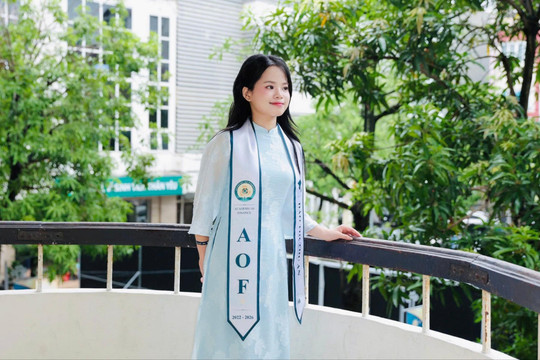 Tân cử nhân xuất sắc và hành trình bền bỉ với nghiên cứu khoa học