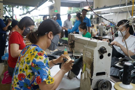 Hơn 373 tỷ đồng vốn công đoàn “tiếp sức” người lao động