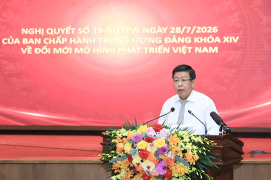 Hà Nội gương mẫu đi đầu trong đổi mới mô hình phát triển