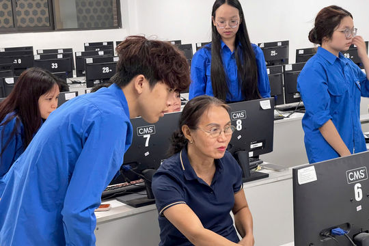 Tuổi trẻ Thanh Xuân đồng hành cùng cán bộ cơ sở trong chuyển đổi số