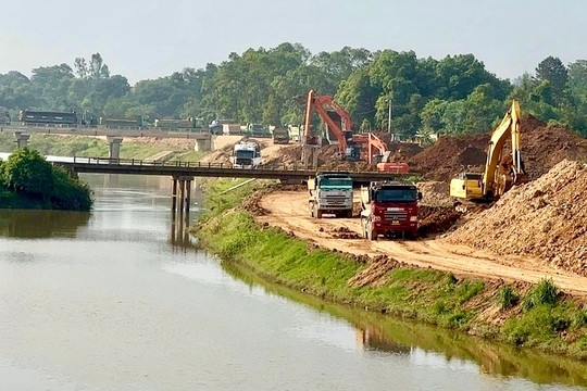 Hà Nội: Nhiều xã, phường nguy cơ ngập lụt do lũ sông Tích
