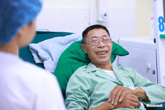 Y tế cơ sở vươn tầm, bệnh nhân vơi nhọc nhằn trên hành trình chạy thận