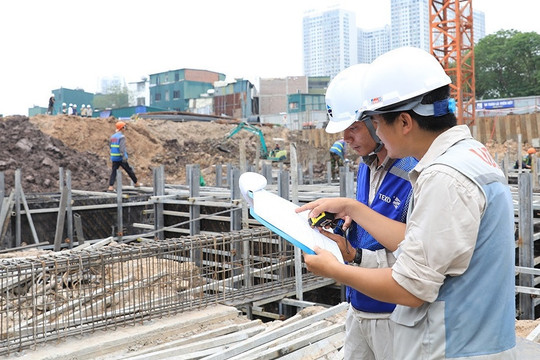 Cấp phép xây dựng: Phân cấp mạnh nhưng không để tăng thủ tục