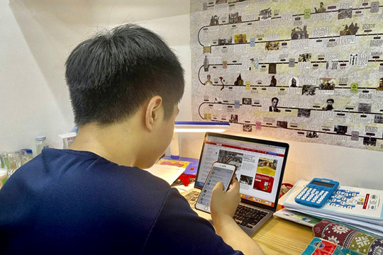 Thức đêm với mạng xã hội, trẻ đối mặt nguy cơ tự hại