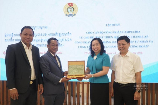 Cán bộ công đoàn chủ chốt của Campuchia được tập huấn nghiệp vụ tại Việt Nam