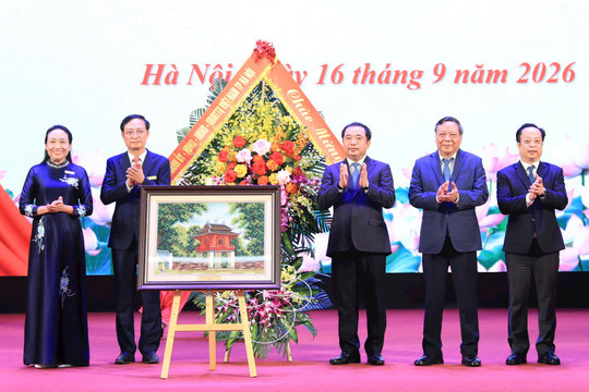Bí thư Thành ủy Trần Đức Thắng dự khai giảng năm học 2026-2027 tại Trường Đào tạo cán bộ Lê Hồng Phong