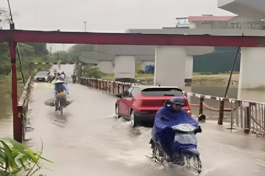 Xã An Khánh thông báo dừng lưu thông nhiều cầu bắc qua sông Đáy