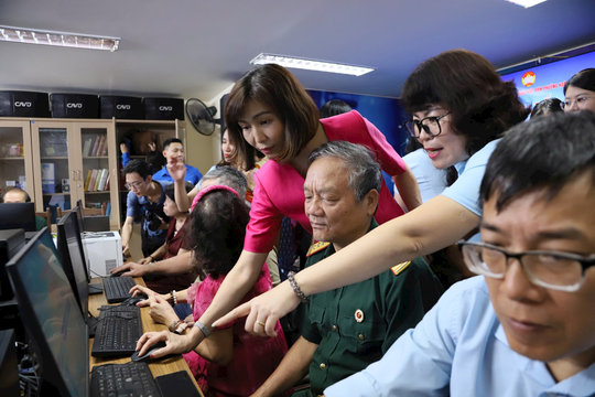 Phường Hoàn Kiếm ra mắt Trạm kết nối số phục vụ người dân