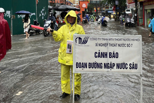 Thâu đêm ứng trực, nỗ lực tiêu thoát nước