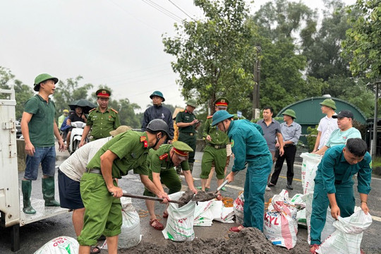 Xã Tam Hưng: Chủ động ứng phó úng ngập, bảo vệ khu dân cư